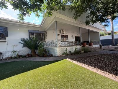 House For Sale in Myrtledene, Malmesbury